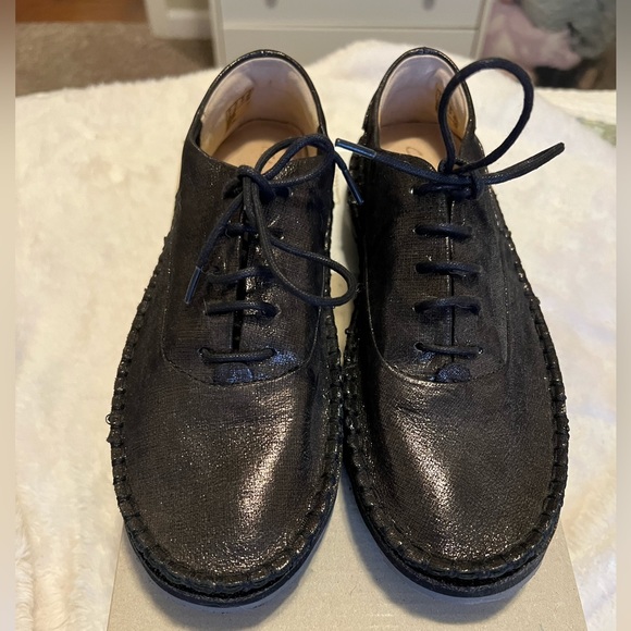 CLARKS Damara Ava Black Metallic Stitched Oxfords - Picture 4 of 9